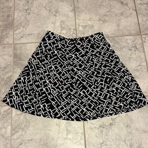 Larry Levine Black & White Skater Skirt – Y2K Vibes 💖